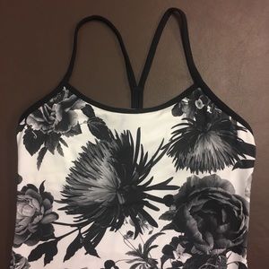 Lululemon power Y tank